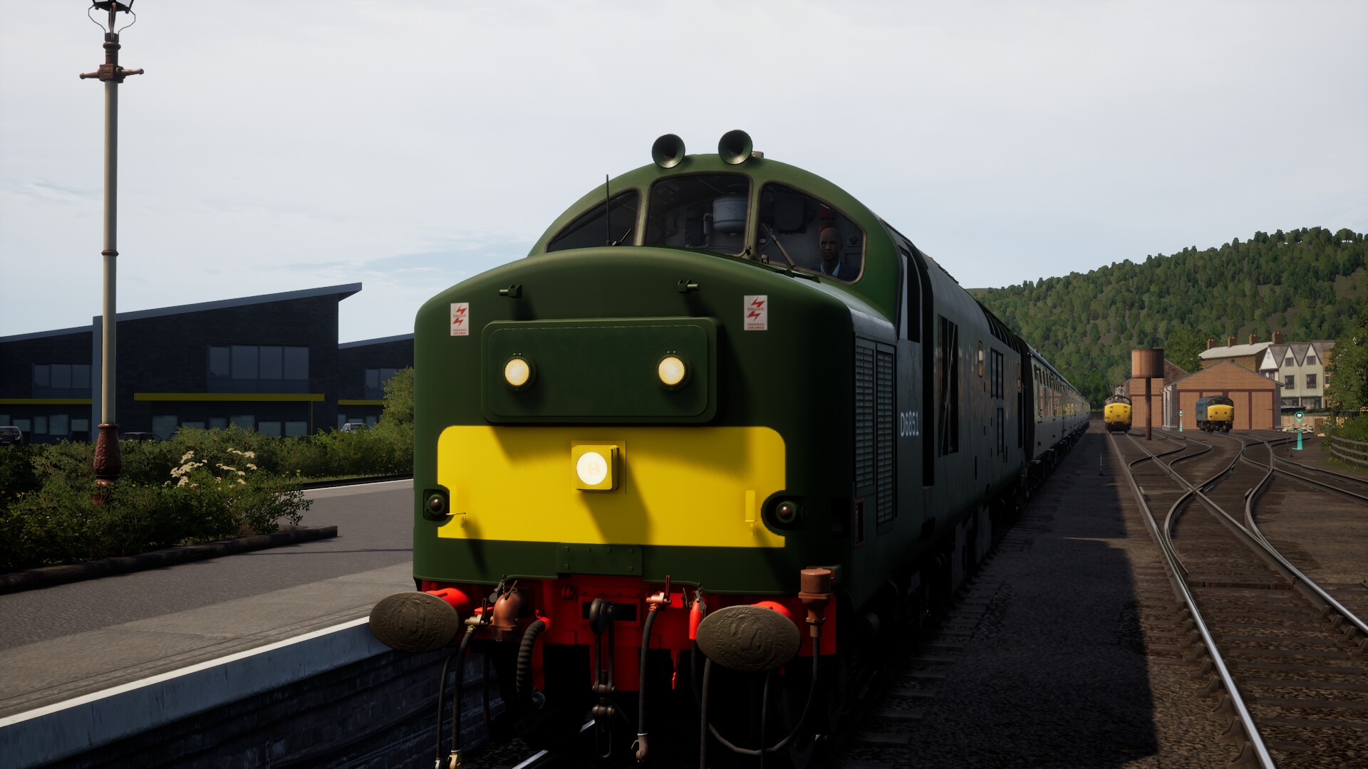 Creators Club BR Class 37 D6851 In BR Green